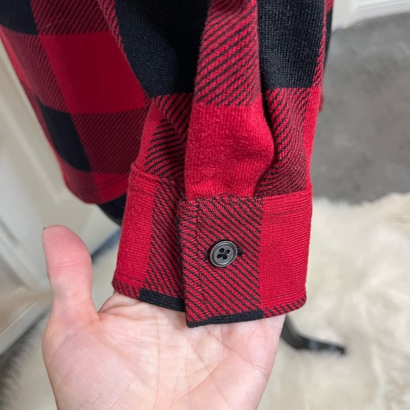 Denim&Co. Buffalo plaid, button down tunic with pockets. Size XXS - Picture 3 of 8